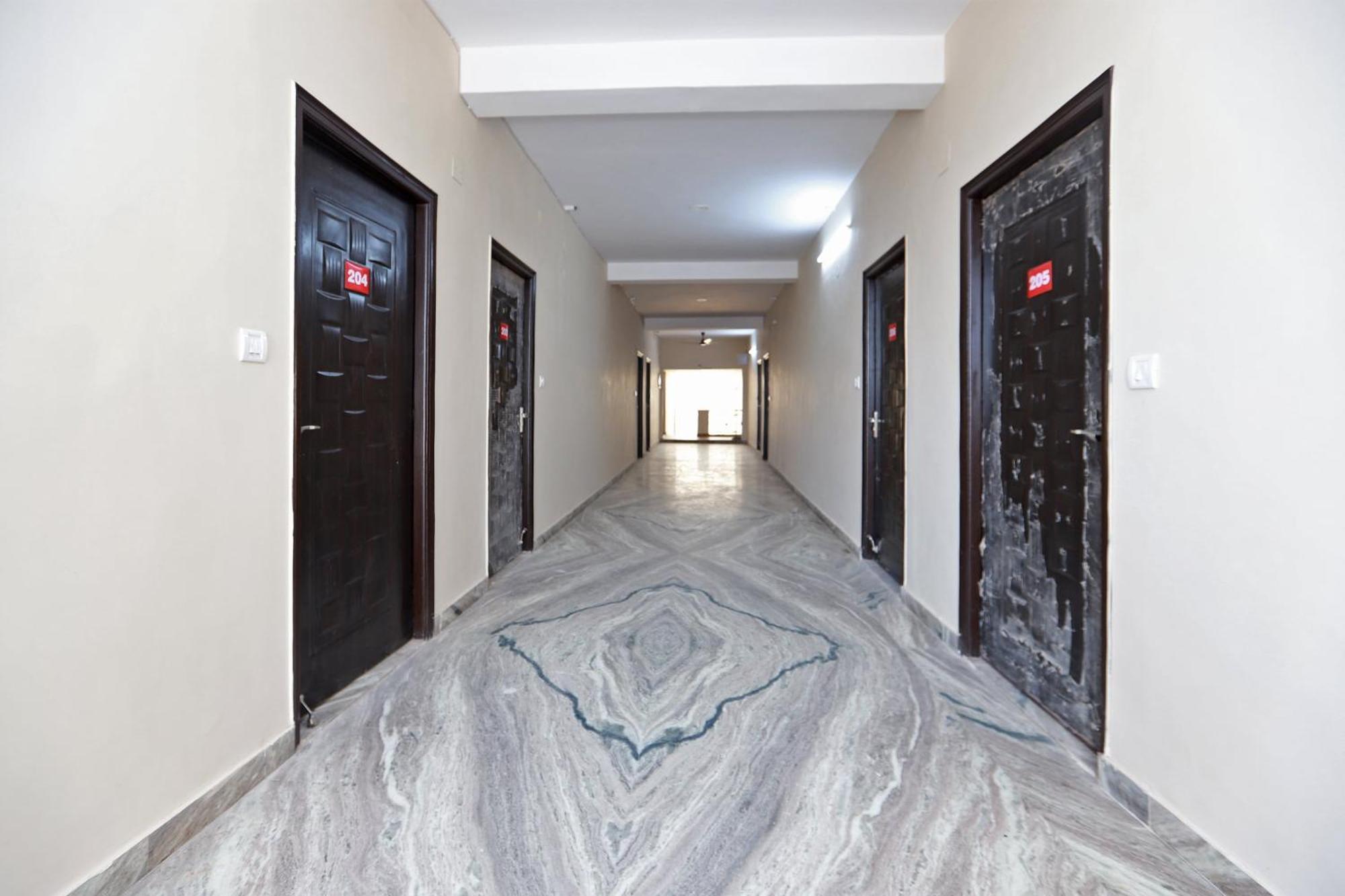 Hotel O Silverline Residency Faridabad Zewnętrze zdjęcie