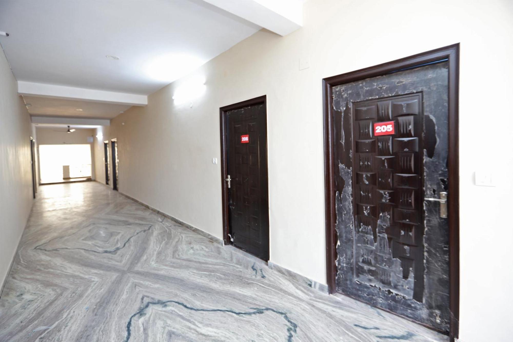 Hotel O Silverline Residency Faridabad Zewnętrze zdjęcie
